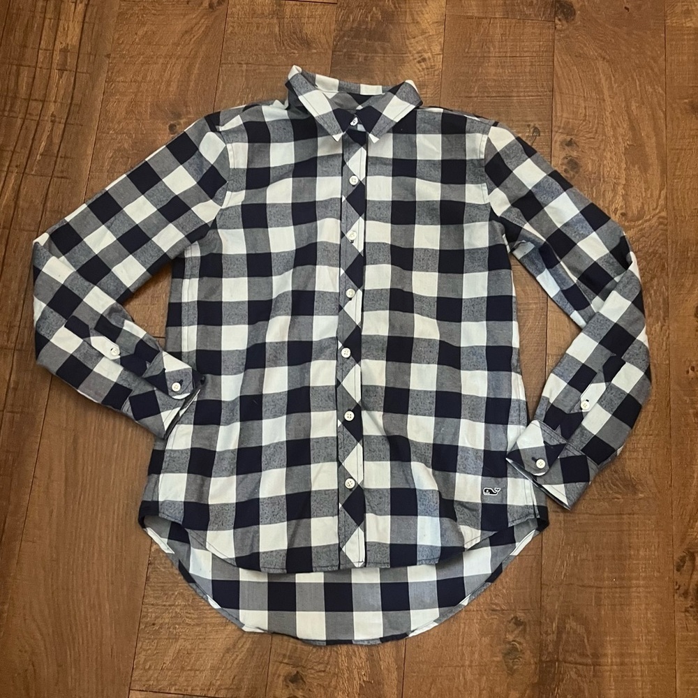 Vineyard vine women performanc buffalo check button down S 2 relaxed black white